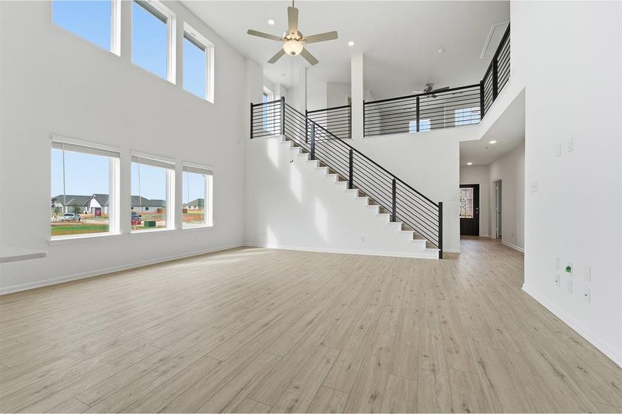 Spacious, unfurnished interior of a new home in Saddlebrook Estates, Waxahachie (Image 15).