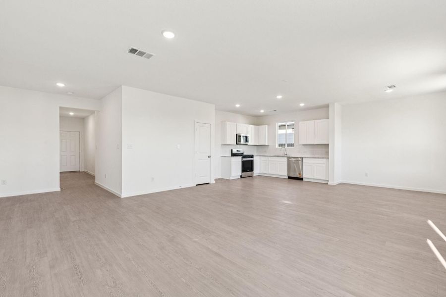 Spacious, unfurnished interior of a new home in Montgomery Bend, Montgomery (Image 20). Spacious, unfurnished interior of a new home in Montgomery Bend, Montgomery (Image 20).