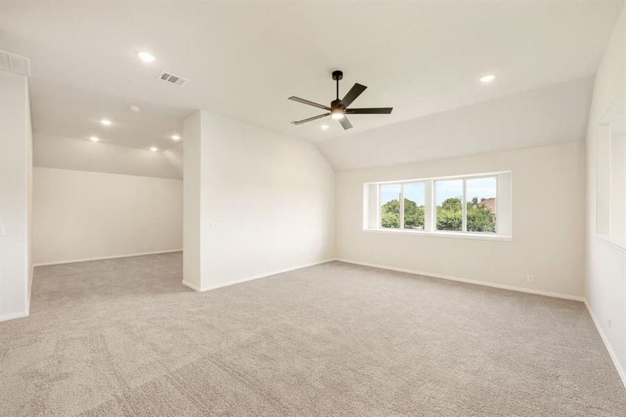 Spacious, unfurnished interior of a new home in Trees Farm, DeSoto (Image 34). Spacious, unfurnished interior of a new home in Trees Farm, DeSoto (Image 34).