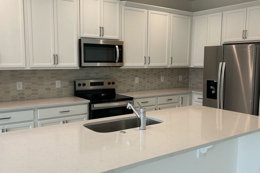 Modern Open-Concept Kitchen in Central Florida Home