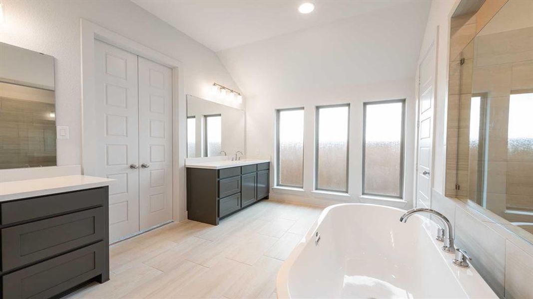 Furnished interior view inside a new home in Myrtle Creek 60', Waxahachie (Image 5). Furnished interior view inside a new home in Myrtle Creek 60', Waxahachie (Image 5).