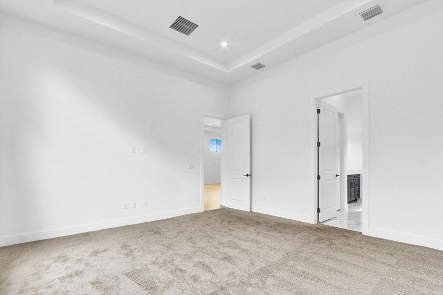 Spacious, unfurnished interior of a new home in Cove Royale, Stuart (Image 26).