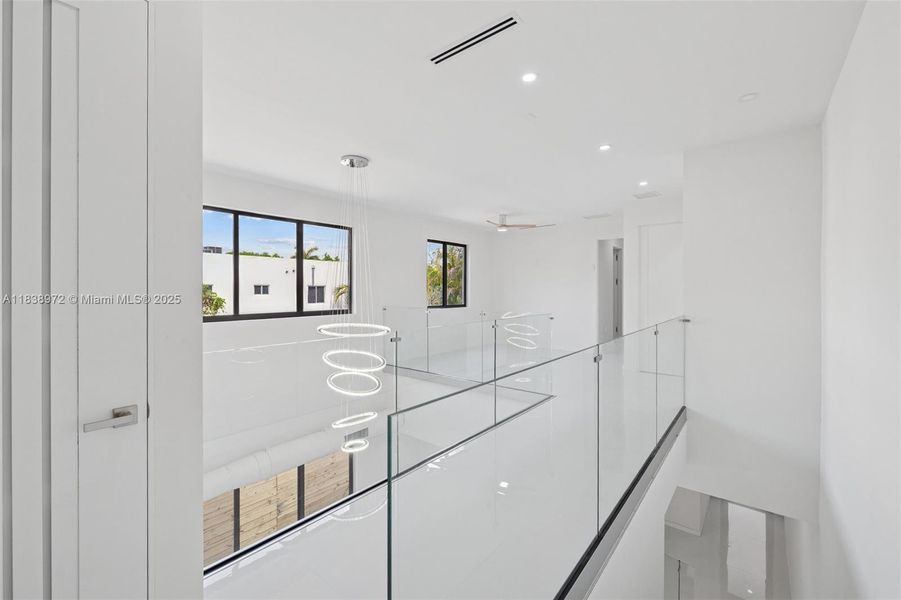 Spacious, unfurnished interior of a new home in , Miami (Image 36).
