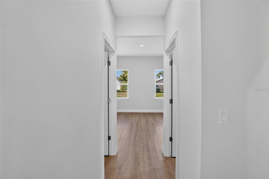 Spacious, unfurnished interior of a new home in , Ocala (Image 23).