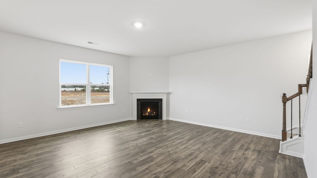 Spacious, unfurnished interior of a new home in Durbin Meadows Traditions, Fountain Inn (Image 18).