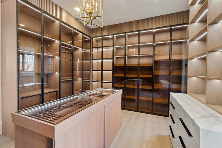 Community amenities in , Canton (Image 81).