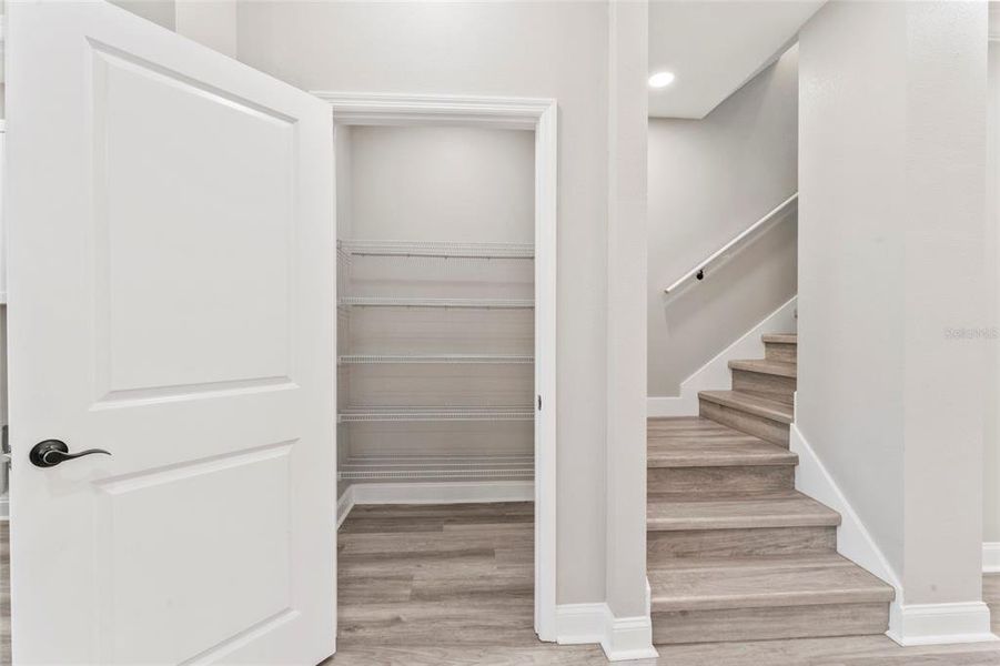 Spacious, unfurnished interior of a new home in , Tampa (Image 23).