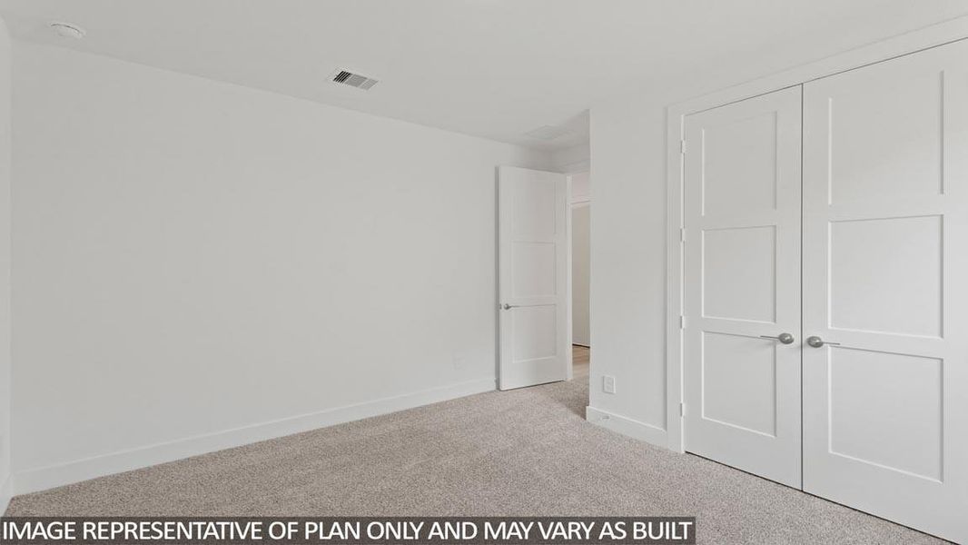 Spacious, unfurnished interior of a new home in Silverthorne, Conroe (Image 25). Spacious, unfurnished interior of a new home in Silverthorne, Conroe (Image 25).