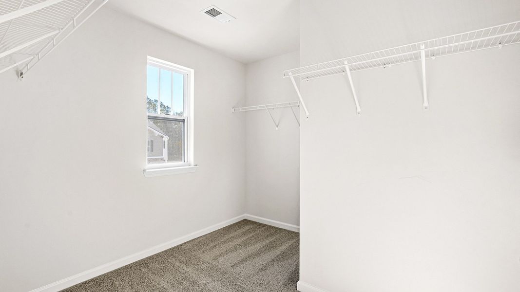 Spacious, unfurnished interior of a new home in Grand Oaks, Columbia (Image 21).