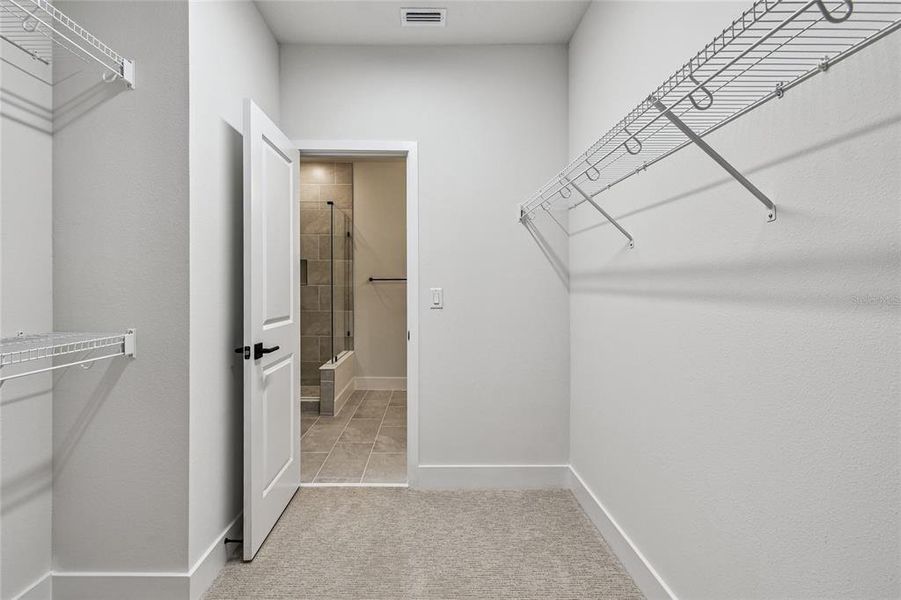 Spacious, unfurnished interior of a new home in Towns at Union, St. Petersburg (Image 22).