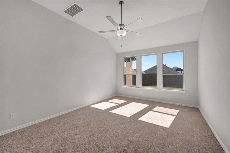 Spacious, unfurnished interior of a new home in Sagebrook, Argyle (Image 31).