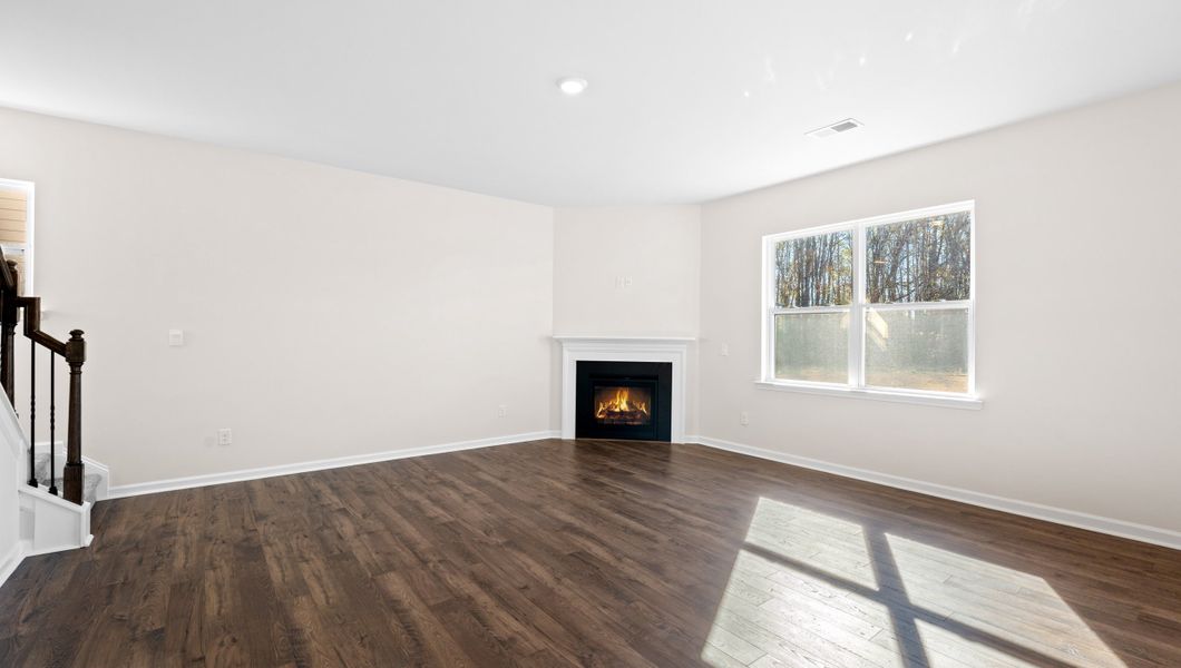 Spacious, unfurnished interior of a new home in Hunters Ridge, Woodruff (Image 16).