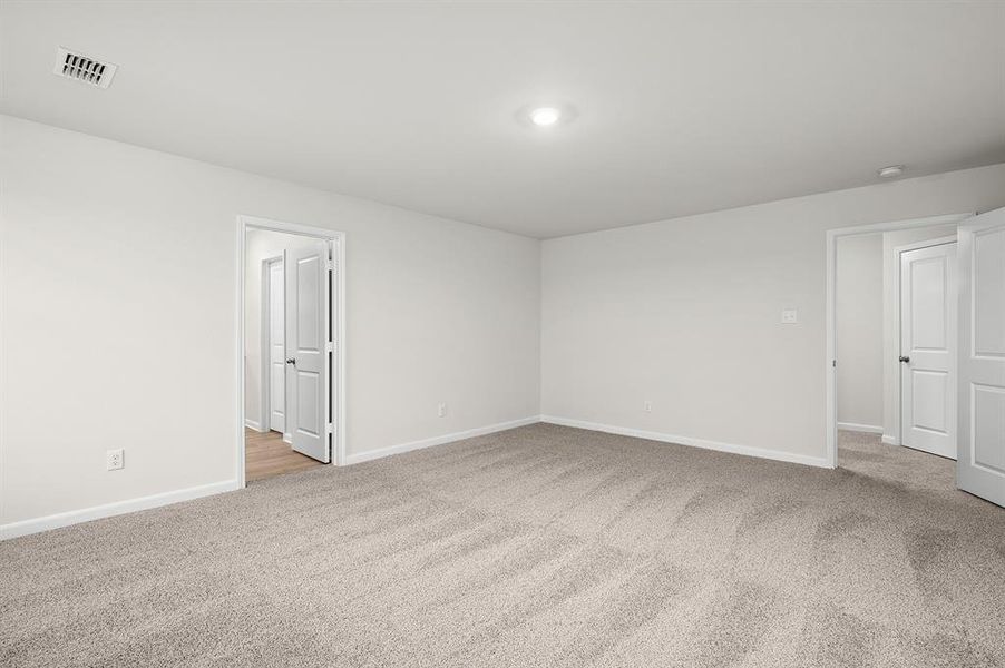 Spacious, unfurnished interior of a new home in Delano Estates, Greenville (Image 4).