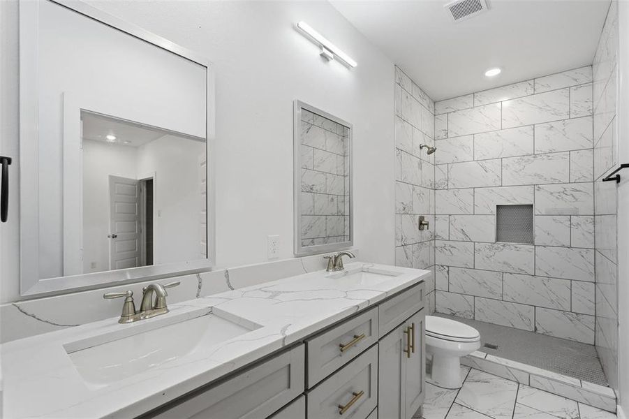 Furnished interior view inside a new home in , Gun Barrel City (Image 13).