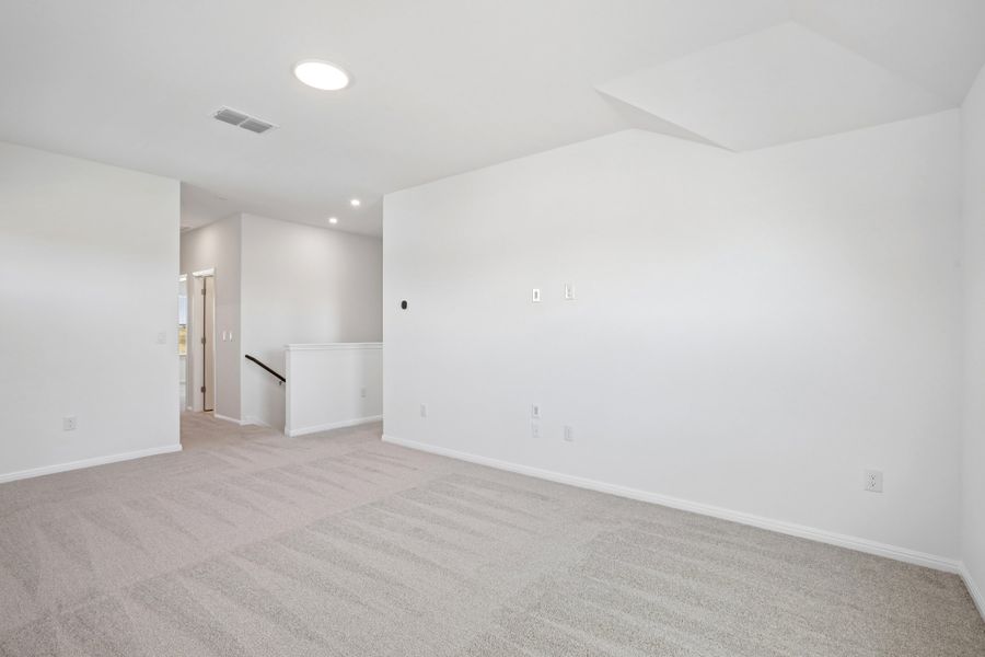 Spacious, unfurnished interior of a new home in Porter Country, Buda (Image 16). Spacious, unfurnished interior of a new home in Porter Country, Buda (Image 16).