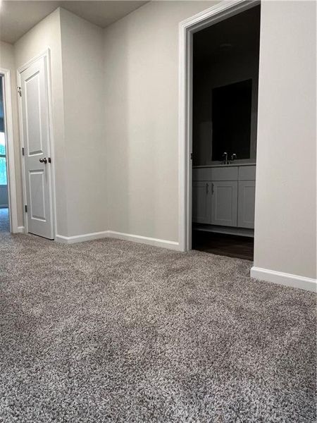 Spacious, unfurnished interior of a new home in Union Grove, Braselton (Image 13).