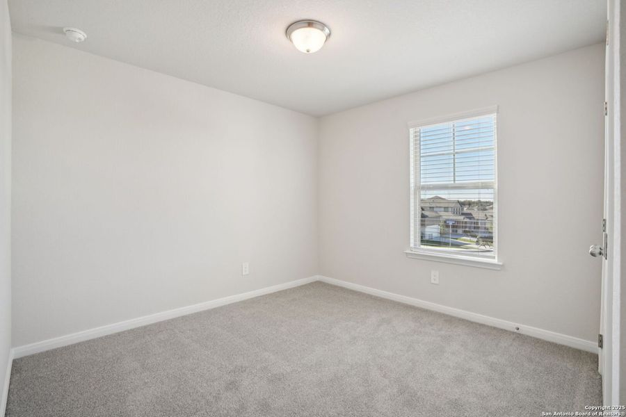 Spacious, unfurnished interior of a new home in Royal Crest, San Antonio (Image 25).