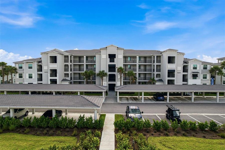 Condo located in Punta Gorda, FL showcasing its design and architecture (Image 5). Condo located in Punta Gorda, FL showcasing its design and architecture (Image 5).