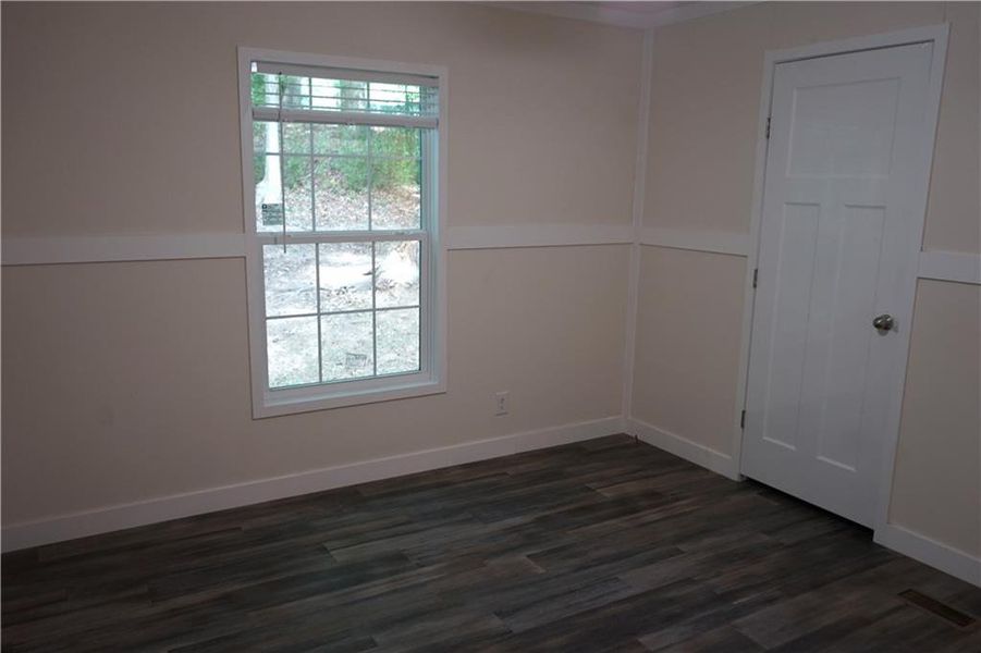 Spacious, unfurnished interior of a new home in , Homer (Image 10).