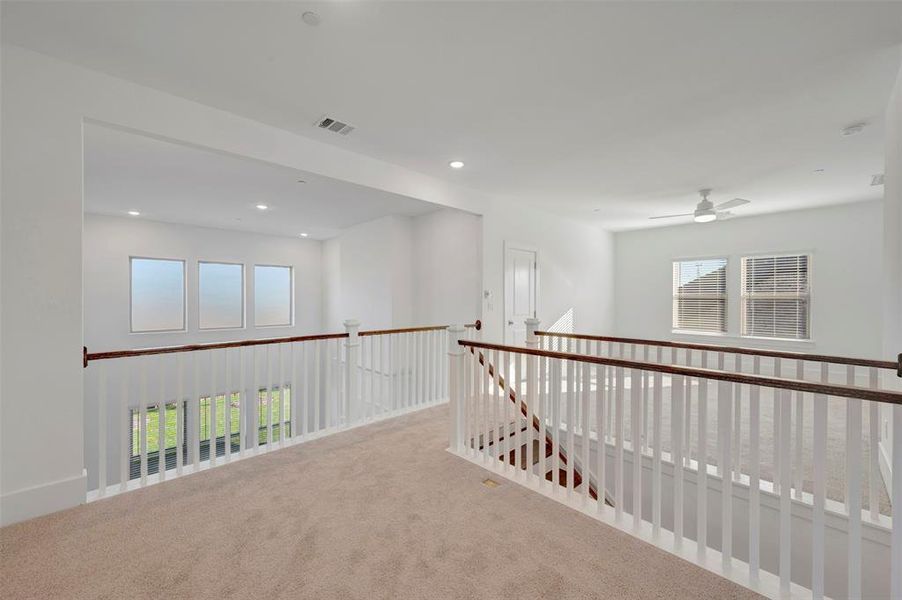 Spacious, unfurnished interior of a new home in Kreymer at the Park, Wylie (Image 27).