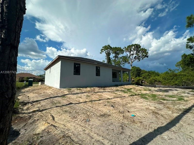 Image 4 of a home in .