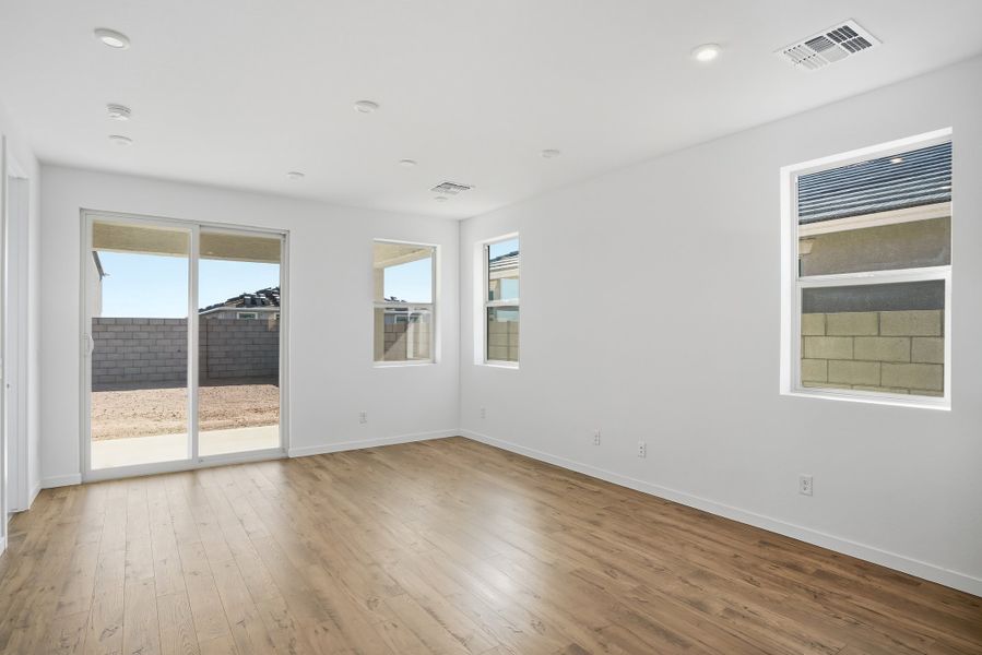 Spacious, unfurnished interior of a new home in Montana Vista - Highland, Buckeye (Image 24).