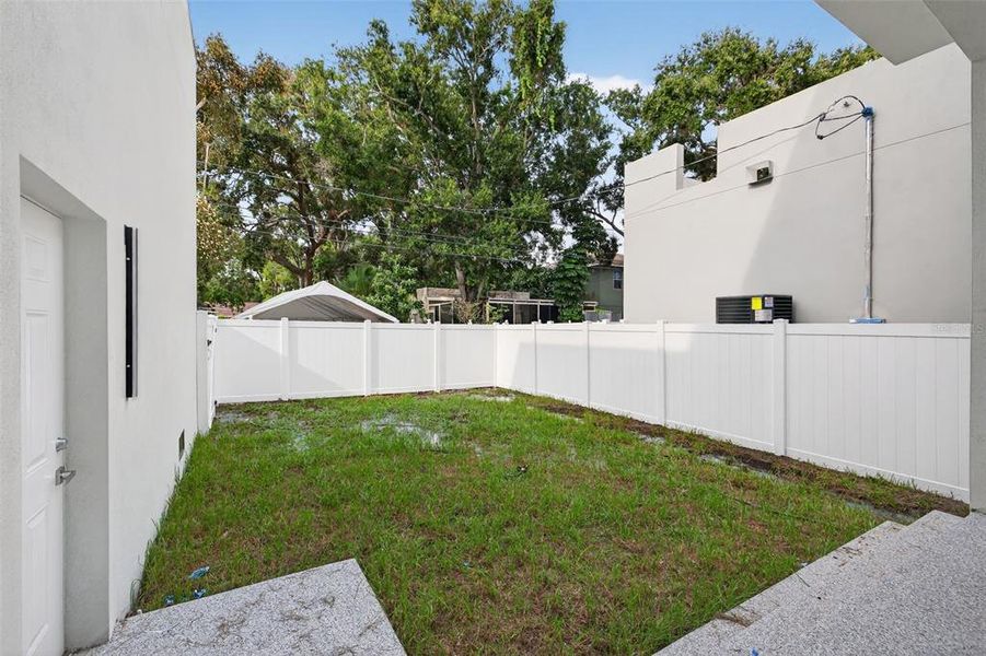 Exterior details and patio area of a home in , St. Petersburg (Image 29).