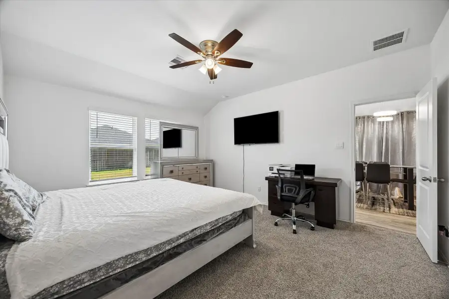 Furnished interior view inside a new home in Tamarron, Fulshear (Image 10).