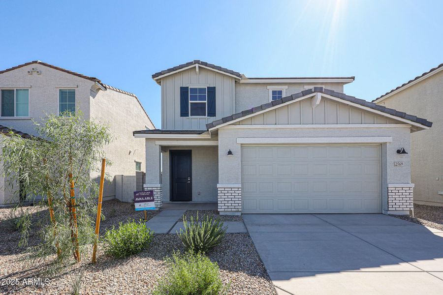 02_Home-for-Sale-Apache-Junction_Radiant