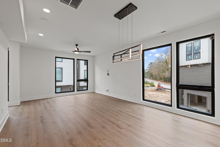 08-512 Gordon St, 305_0962