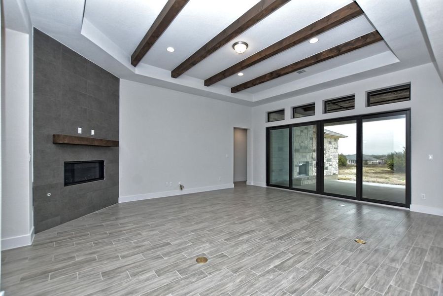 Representative unfurnished interior of a home built from the Avalon by Giddens Homes in Scofield Farms Estates, Georgetown (Image 21).