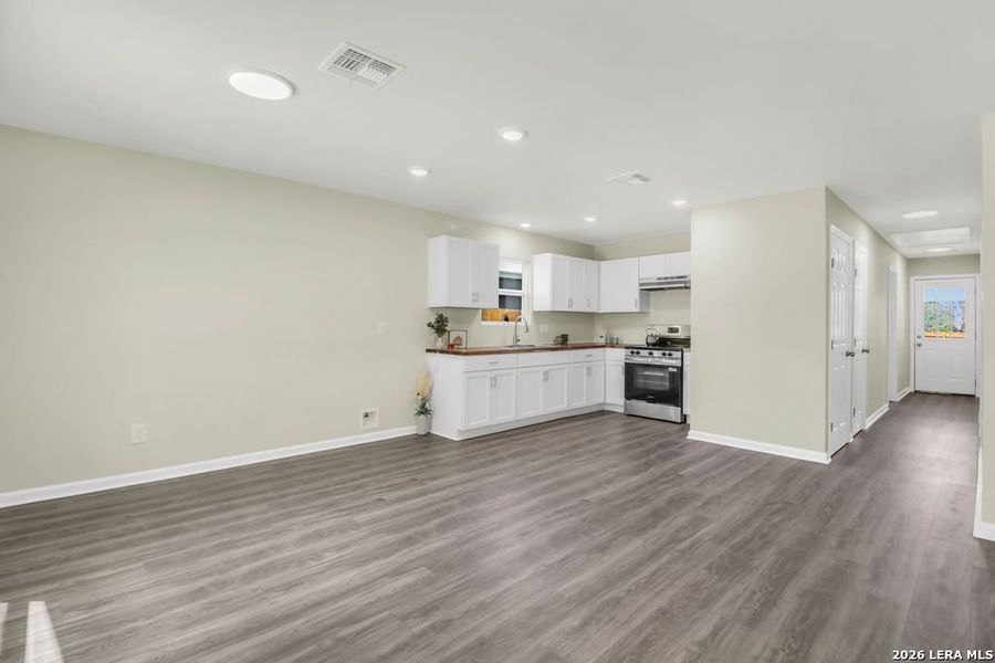 Image 19 of a home in .