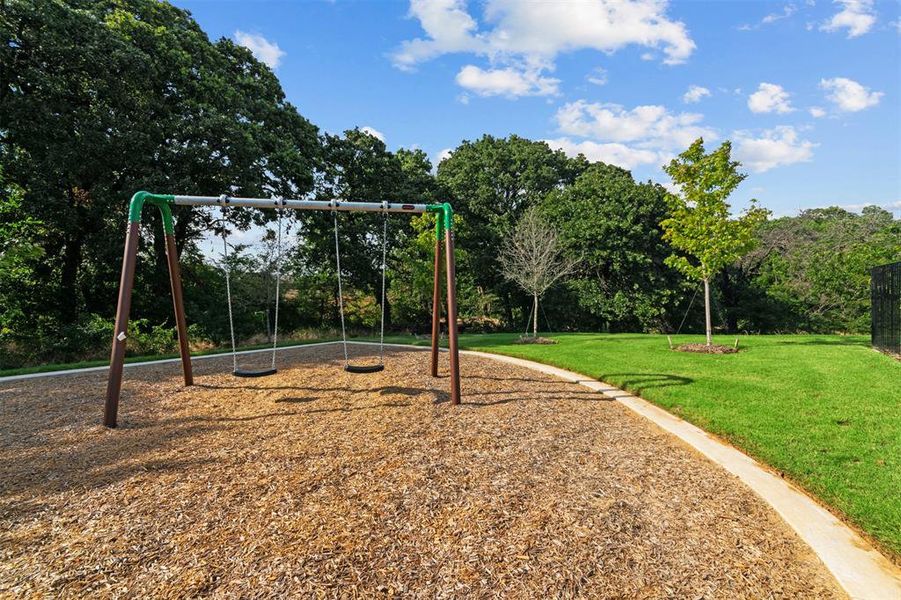 Community amenities in Woodstone, Providence Village (Image 7).