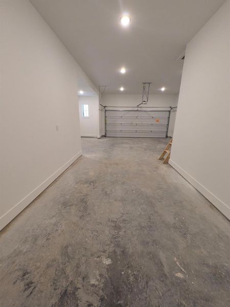 Spacious, unfurnished interior of a new home in Artavia, Conroe (Image 12).