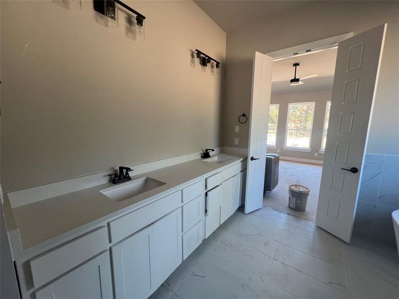 Image 28 of a home in Escondido Ranches.