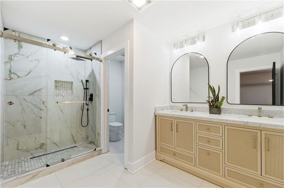 Furnished interior view inside a new home in , Atlanta (Image 17).