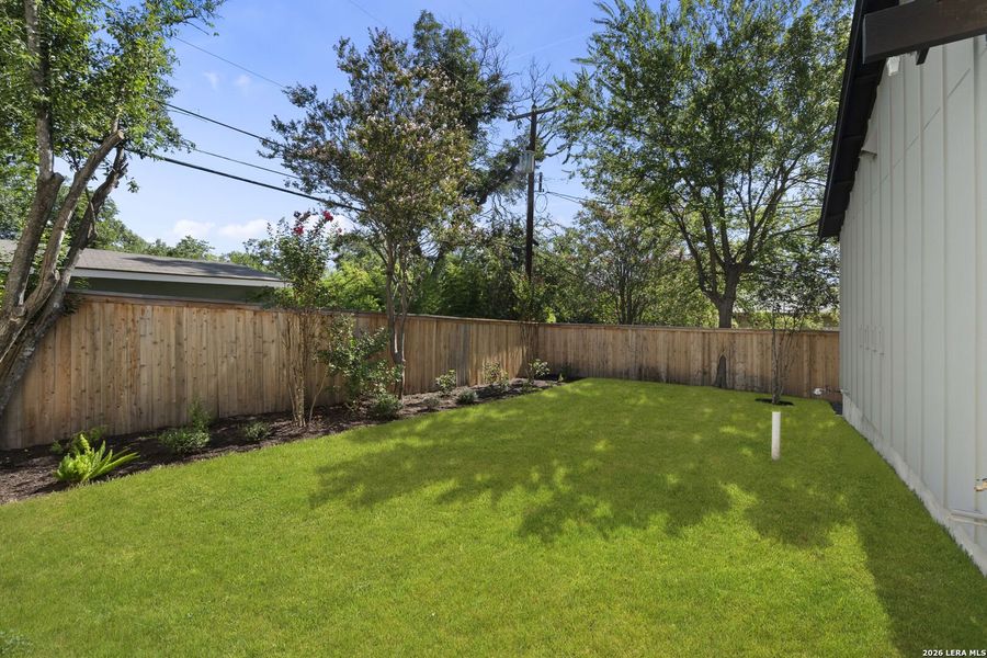Exterior details and patio area of a home in , San Antonio (Image 4).