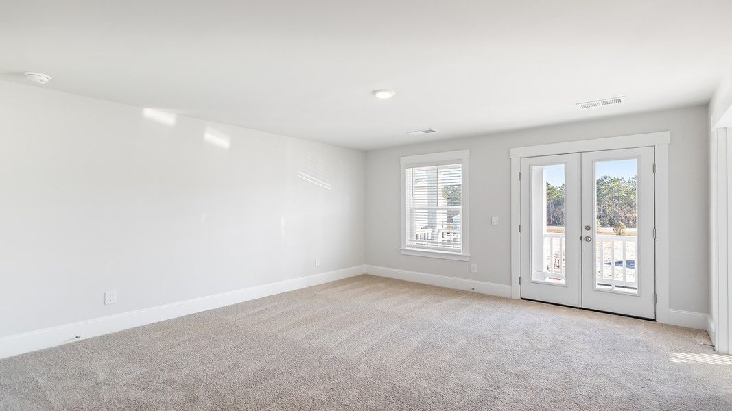 Spacious, unfurnished interior of a new home in Rivers Reach, Yemassee (Image 33).