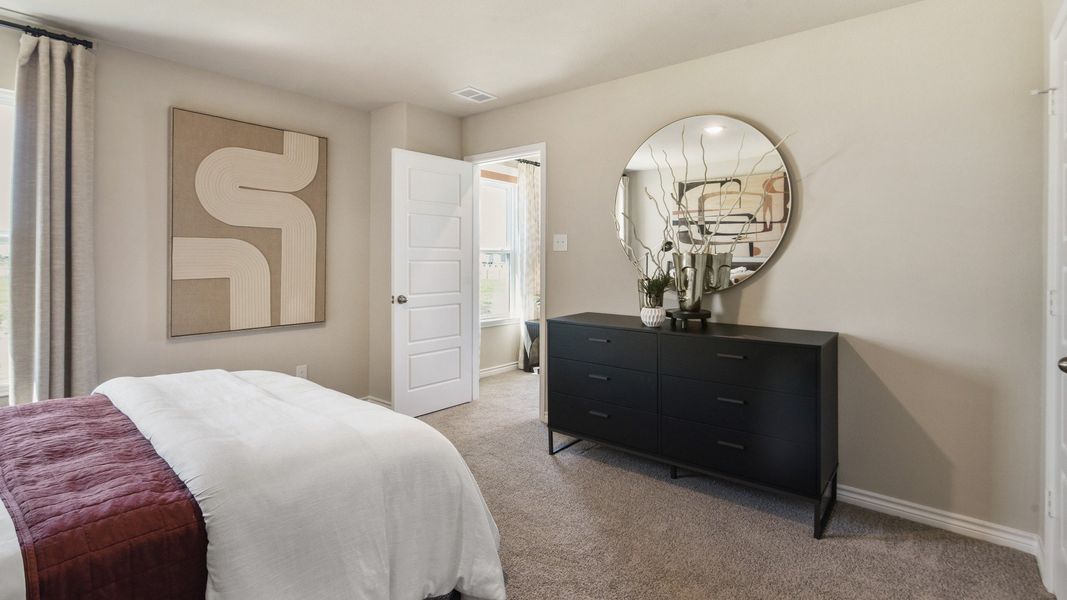 Secondary bedroom