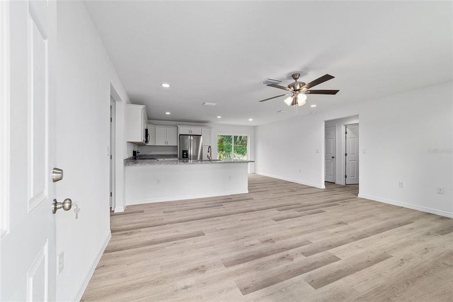 Spacious, unfurnished interior of a new home in , Dunnellon (Image 19). Spacious, unfurnished interior of a new home in , Dunnellon (Image 19).