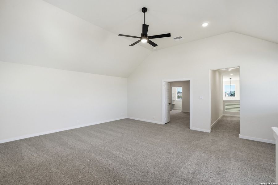 Spacious, unfurnished interior of a new home in The Crossvine, Schertz (Image 19).