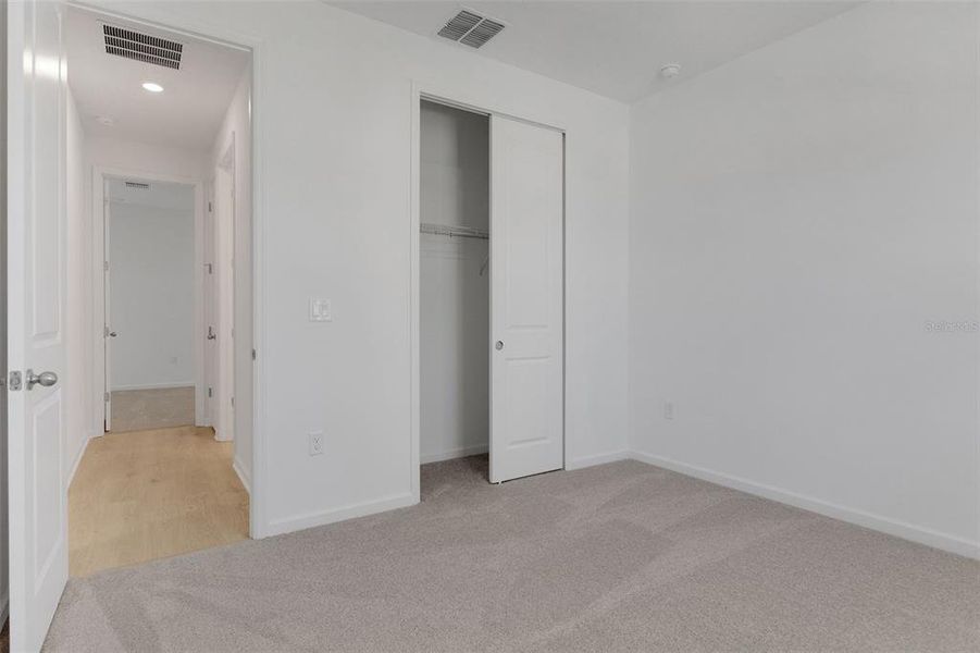Spacious, unfurnished interior of a new home in Crossroads at Kelly Park, Apopka (Image 38).