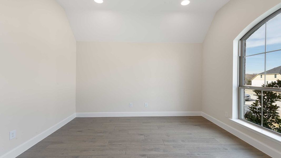 Spacious, unfurnished interior of a new home in Hillstead, Lavon (Image 22).