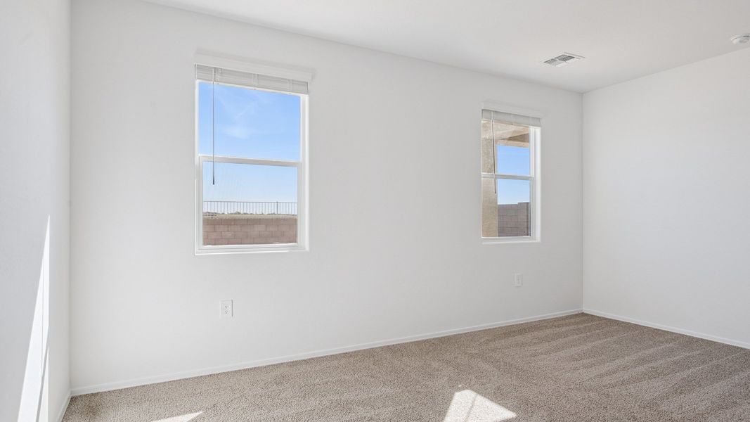 Spacious, unfurnished interior of a new home in Elena Trails, Maricopa (Image 20).