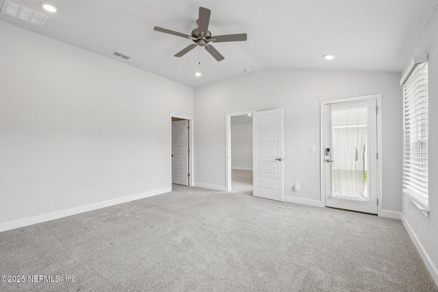 Spacious, unfurnished interior of a new home in , Jacksonville (Image 35). Spacious, unfurnished interior of a new home in , Jacksonville (Image 35).