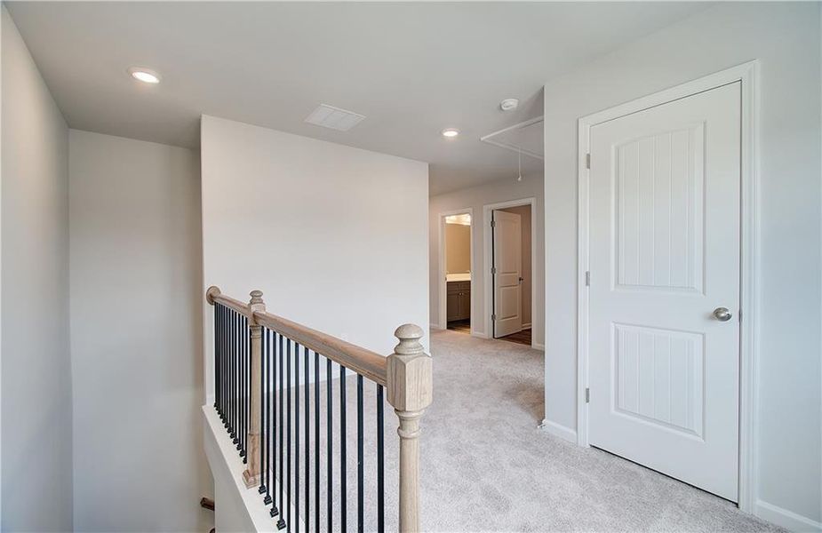 Spacious, unfurnished interior of a new home in Enclave at Evergreen, Fairburn (Image 11).