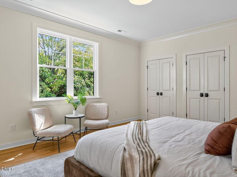 033-1280x960-photo 033-1280x960-photo