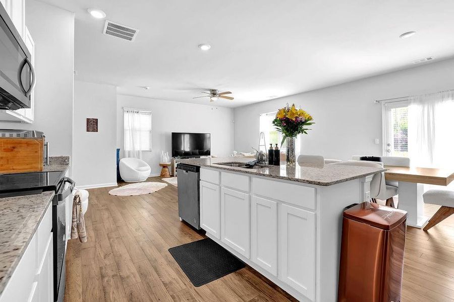 Furnished interior view inside a new home in Etowah Preserve, Dawsonville (Image 12).
