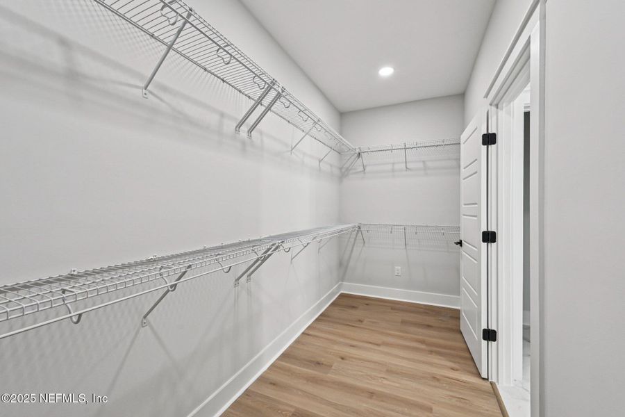 Spacious, unfurnished interior of a new home in , Fernandina Beach (Image 24).