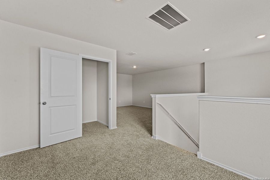 Spacious, unfurnished interior of a new home in Swenson Heights, Seguin (Image 14).